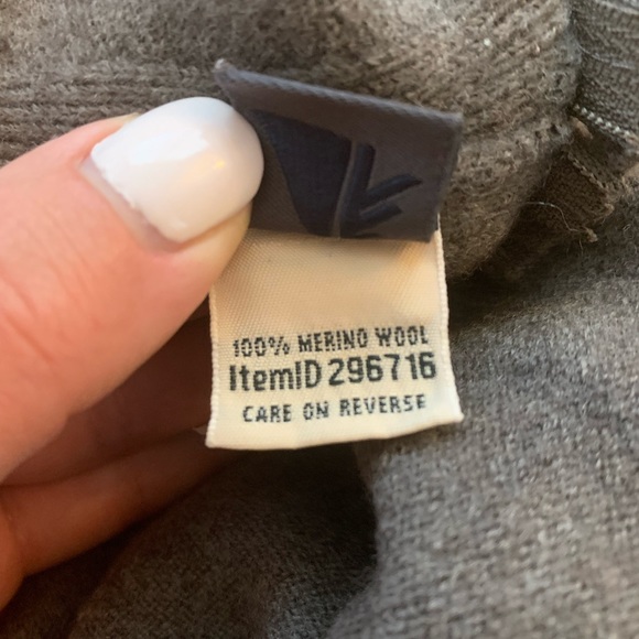 L.L. Bean merino wool sweater - Picture 7 of 7